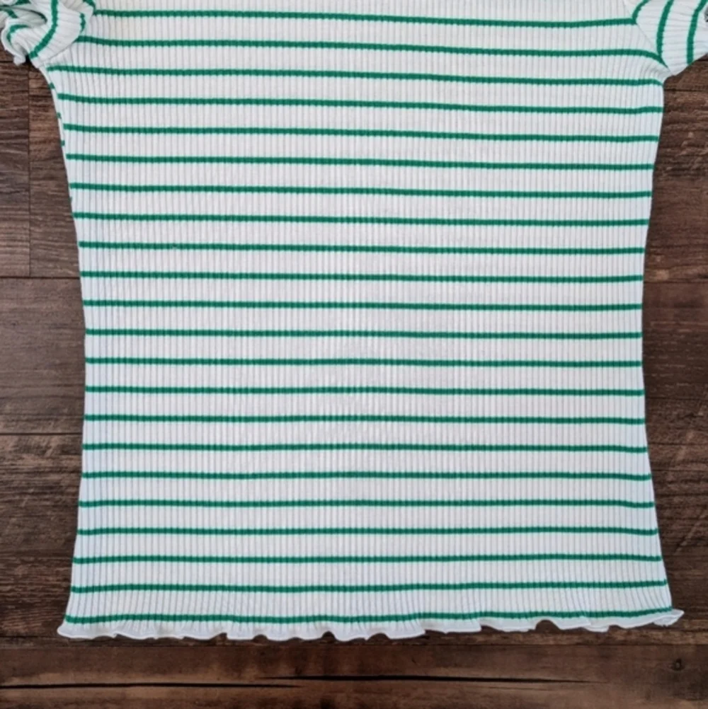 Old Navy Tee Shirt